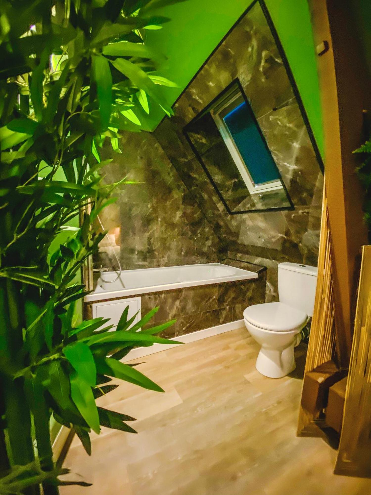 לה פורטל La Kabane , Appartement Proche Centre Et Plage Avec Experience Decoration Jungle Unique מראה חיצוני תמונה